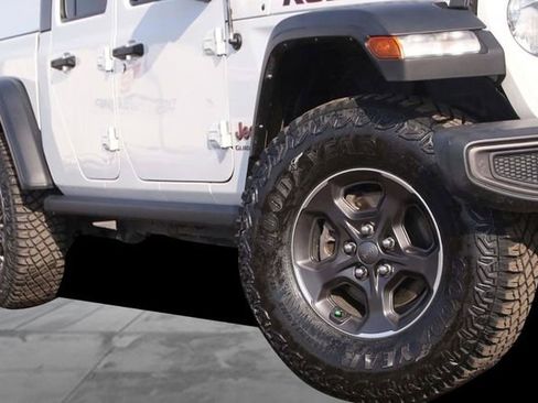 Used 2021 Jeep Gladiator Rubicon image 3