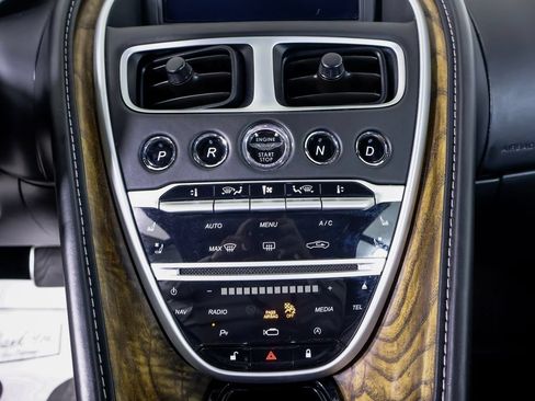Used 2018 Aston Martin DB11 Coupe RWD image 15