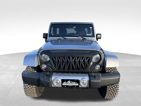 Used 2014 Jeep Wrangler Unlimited Sahara w/ Dual Top Group image 19