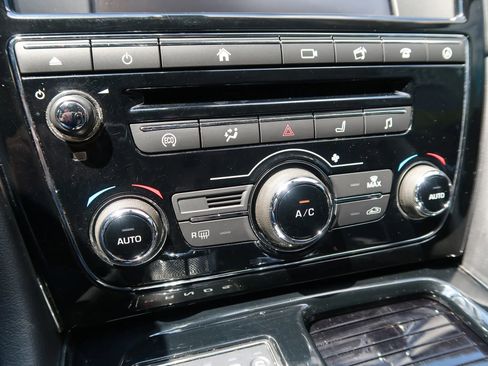 Used 2017 Jaguar XJ R-Sport image 27