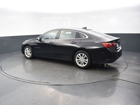 Used 2017 Chevrolet Malibu LT image 3