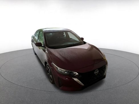 Used 2025 Nissan Sentra SV image 3