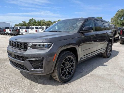 New 2026 Jeep Grand Cherokee L Summit w/ Obsidian Package AWD/4WD image 7