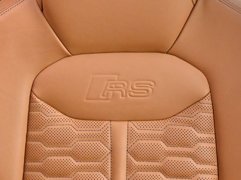 Used 2023 Audi RS Q8 w/ Black Optic Package image 15