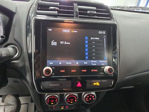 Used 2020 Mitsubishi Outlander Sport ES AWD/4WD image 11