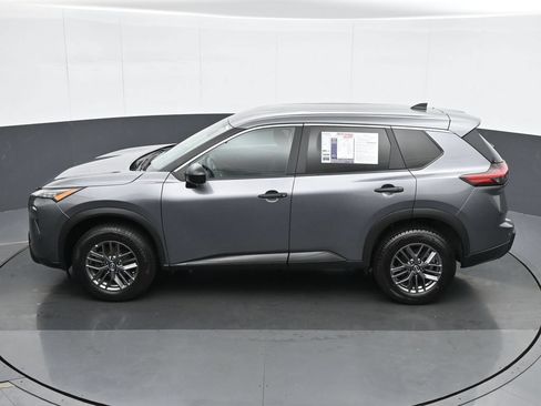 Used 2024 Nissan Rogue S AWD/4WD image 18