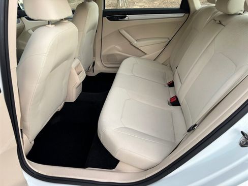 Used 2017 Volkswagen Passat 1.8T S image 12