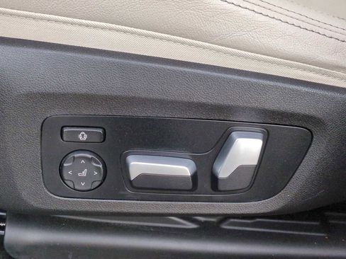 Used 2021 BMW X3 xDrive30e w/ Executive Package image 16