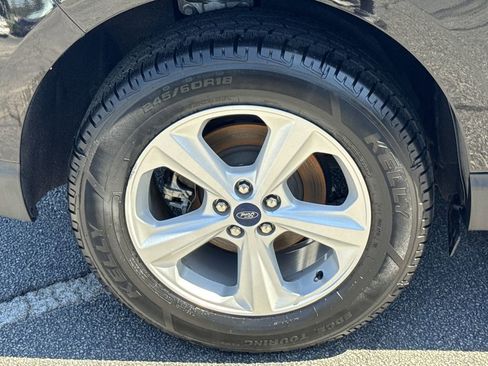 Used 2021 Ford Edge SE w/ Cargo Accessory Package image 17