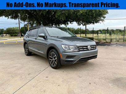 Used 2021 Volkswagen Tiguan SE w/ Panoramic Sunroof Package