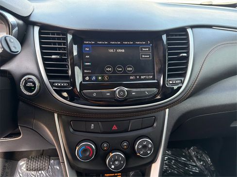 Used 2022 Chevrolet Trax LT w/ Sport Edition image 14