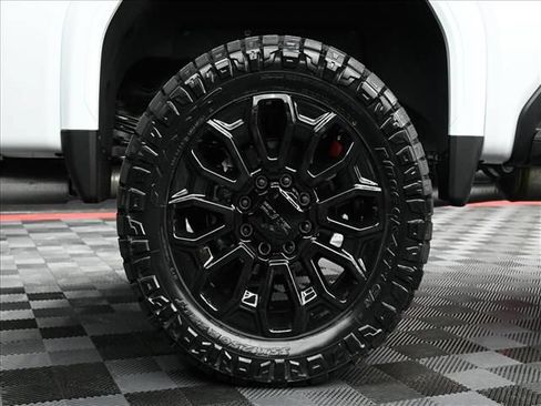 New 2026 GMC Sierra 2500 Denali Ultimate AWD/4WD image 19