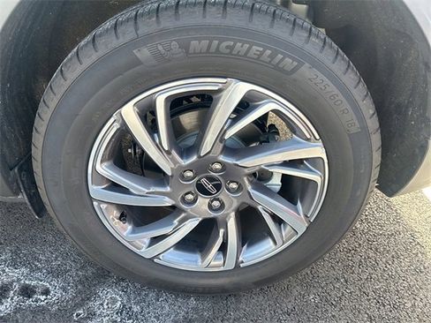 Used 2024 Lincoln Corsair AWD w/ Equipment Group 101A image 9