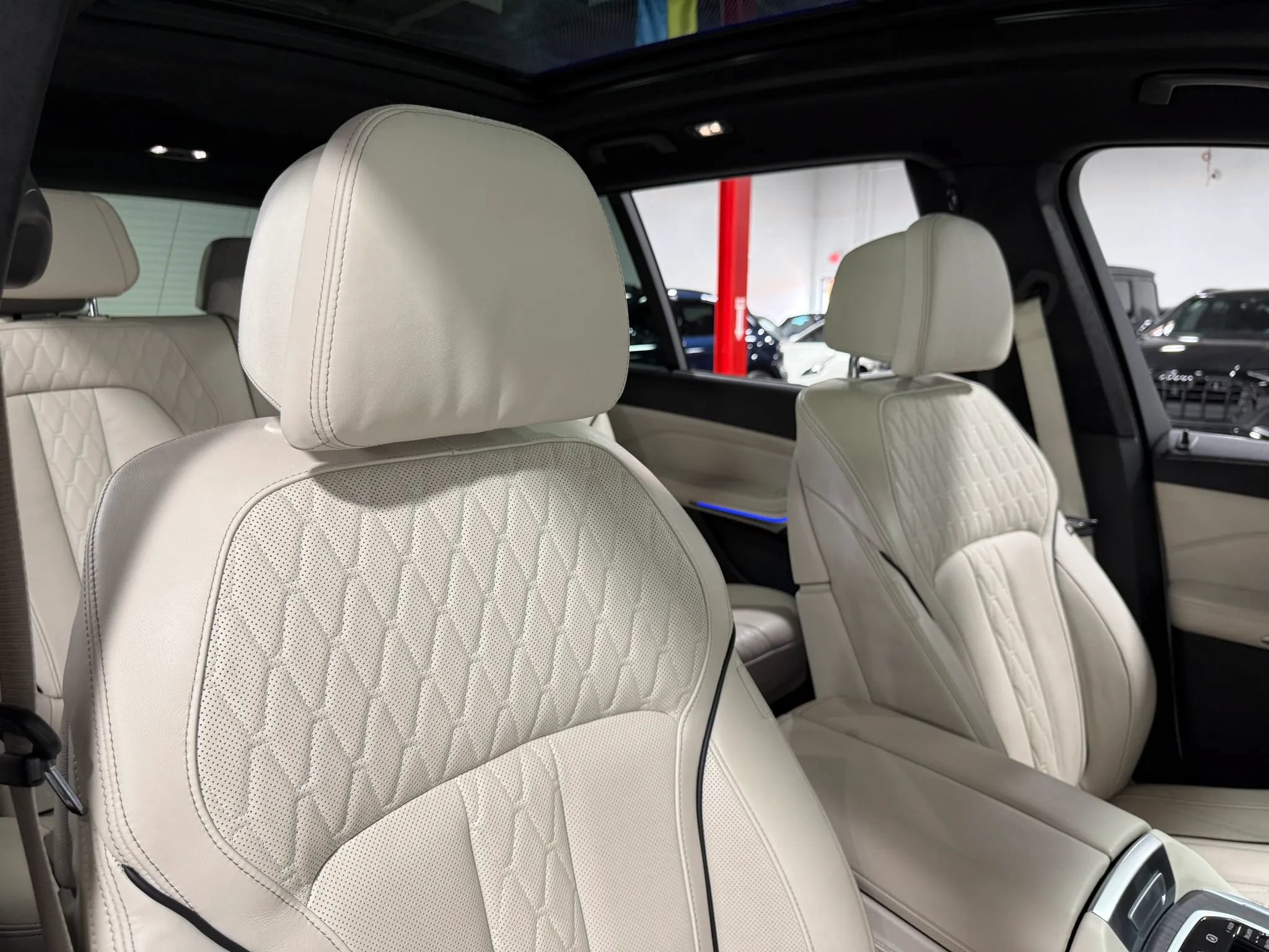 Used 2020 BMW X7 M50i w/ Executive Package AWD/4WD image 56