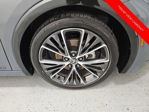 Used 2024 Toyota Prius Limited AWD/4WD image 8