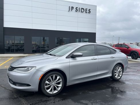 Used 2016 Chrysler 200 S w/ Comfort Group image 1