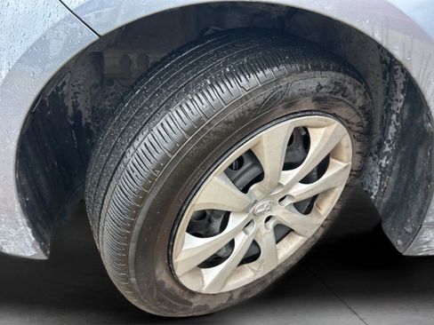 Used 2025 Toyota Corolla LE image 32