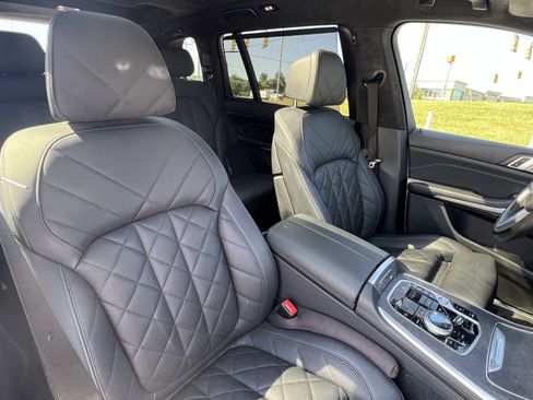 Used 2024 BMW X7 xDrive40i w/ Executive Package AWD/4WD image 34