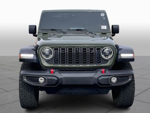 Used 2024 Jeep Wrangler Unlimited Rubicon w/ Technology Group image 4