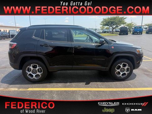 Used 2022 Jeep Compass Trailhawk w/ Sun and Sound Group AWD/4WD image 1
