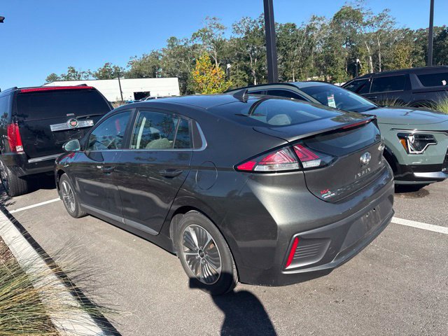 Used 2022 Hyundai Ioniq SEL FWD image 4