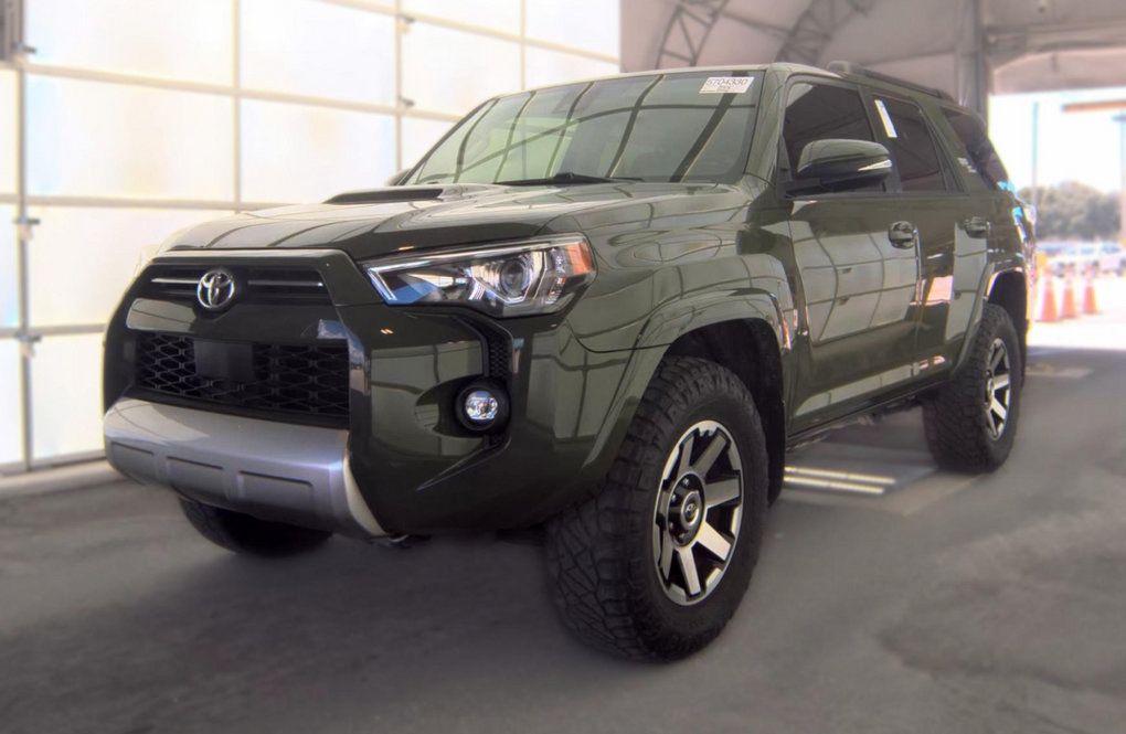 Used 2022 Toyota 4Runner TRD Off-Road Premium w/ Moonroof Package AWD/4WD image 2