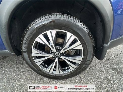 Used 2021 Nissan Rogue SV image 19