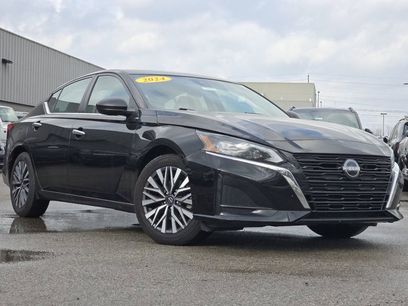 Used 2024 Nissan Altima 2.5 SV