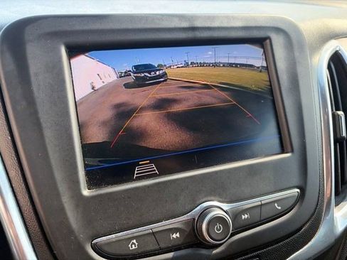 Used 2020 Chevrolet Equinox LT w/ Driver Convenience Package FWD image 23