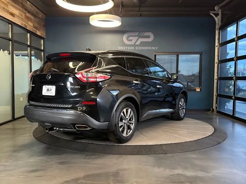 Used 2017 Nissan Murano SV AWD/4WD image 3