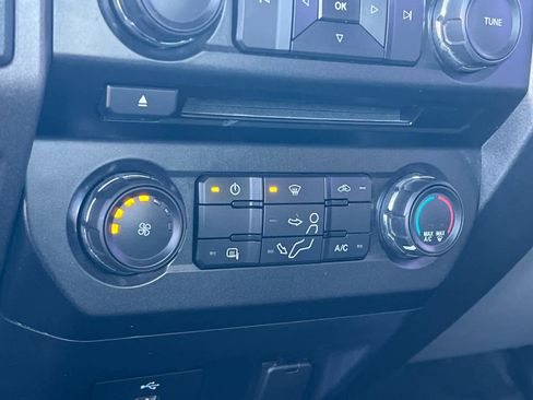 Used 2018 Ford F250 XL w/ Power Equipment Group image 19