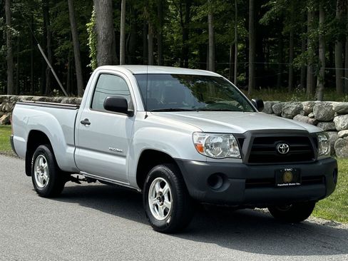 Used 2005 Toyota Tacoma 2WD Regular Cab image 1