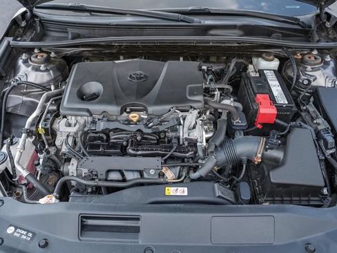 Used 2019 Toyota Camry SE FWD image 15