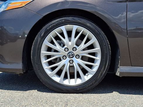 Certified 2018 Toyota Camry XLE w/ Audio Package FWD image 11