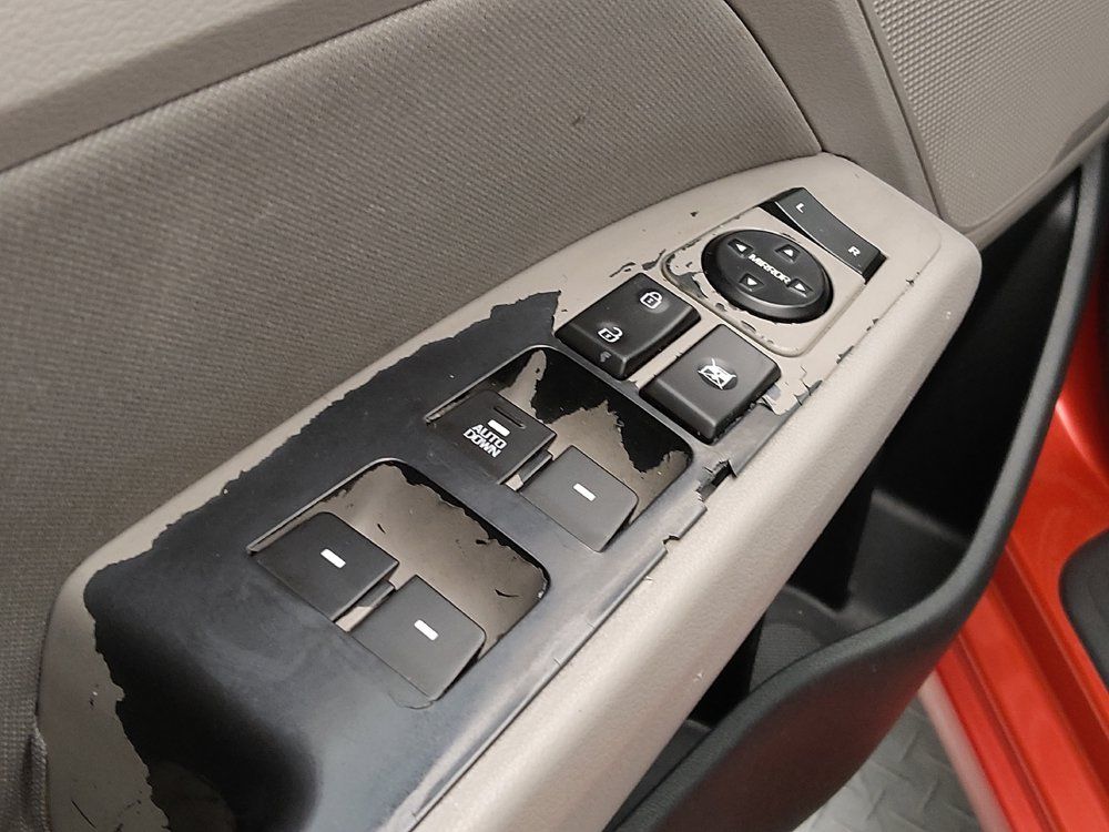 Used 2020 Hyundai Elantra SEL FWD image 27