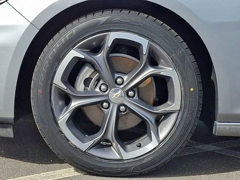 Used 2024 Chevrolet Malibu LT image 8