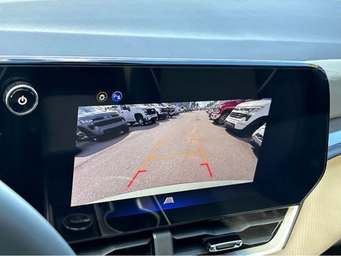 New 2026 Chevrolet Equinox LT w/ Convenience Package II image 8