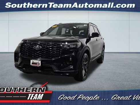 Used 2025 Ford Explorer ST-Line w/ ST-Line Street Pack AWD/4WD image 1