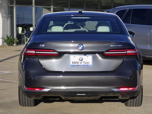 Certified 2024 BMW i5 eDrive40i w/ M Sport Package image 5