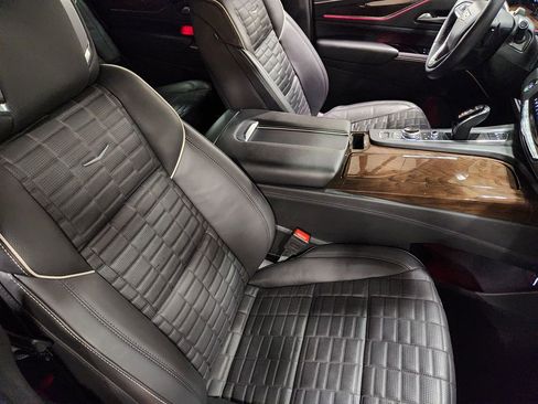 Used 2024 Cadillac Escalade Sport Platinum image 32