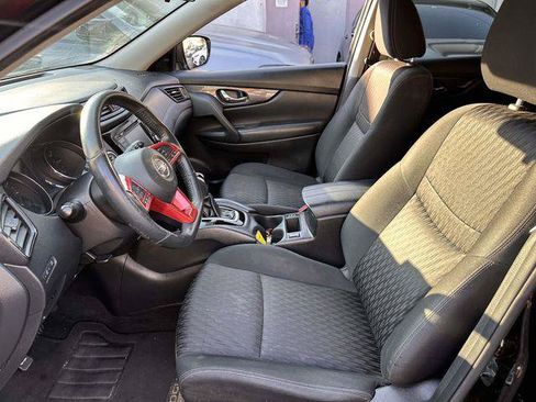 Used 2018 Nissan Rogue SV AWD/4WD image 13