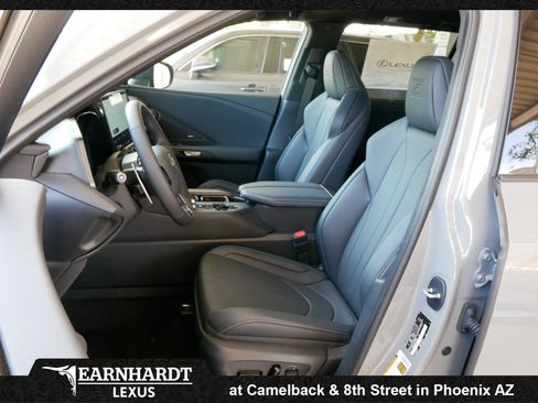 New 2026 Lexus TX 500h AWD image 2