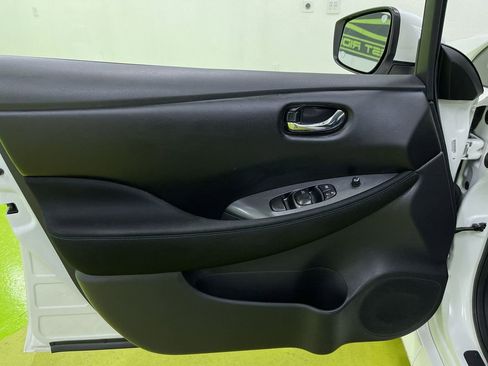 Used 2020 Nissan Leaf S w/ S Charge Package image 14