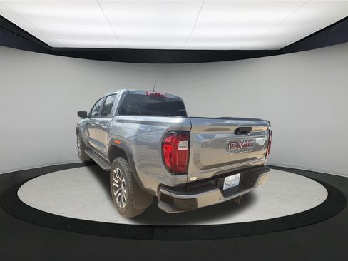 Used 2024 GMC Canyon AT4 w/ AT4 Premium Package AWD/4WD image 5