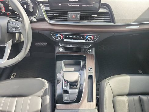 Used 2023 Audi Q5 2.0T Premium Plus w/ Premium Plus Package AWD/4WD image 11