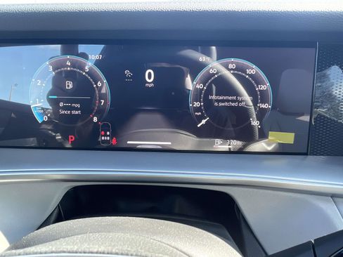 New 2026 Volkswagen Tiguan SE R-Line FWD image 20