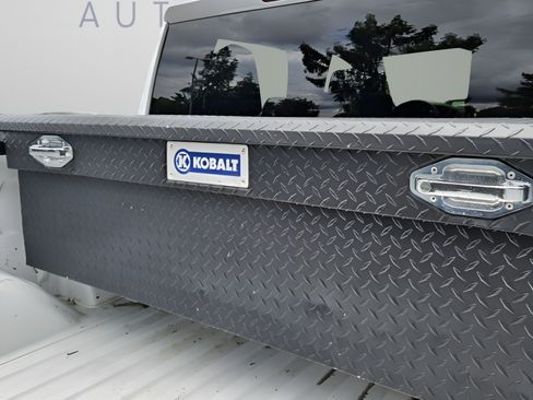 Used 2021 Chevrolet Silverado 1500 LT AWD/4WD image 26