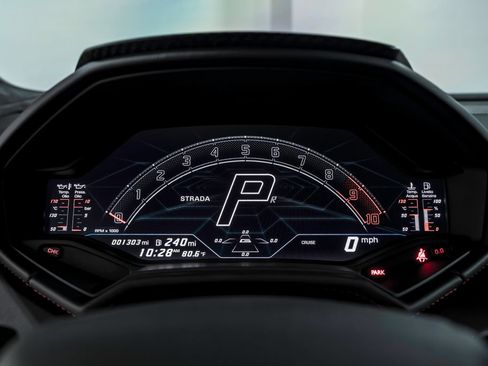 Used 2024 Lamborghini Huracan Tecnica RWD image 15