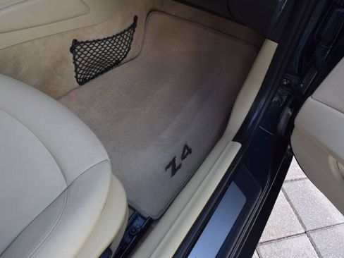 Used 2008 BMW Z4 3.0si RWD image 53