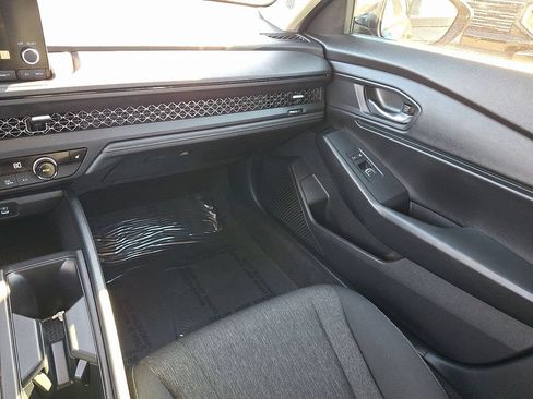 Used 2023 Honda Accord EX image 17